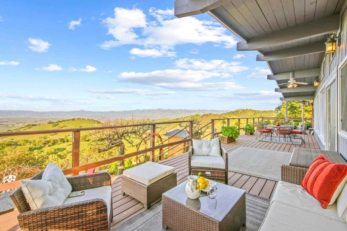 Detail Gallery Image 33 of 38 For 440 Hillside Rd, San Juan Bautista,  CA 95045 - 5 Beds | 3 Baths