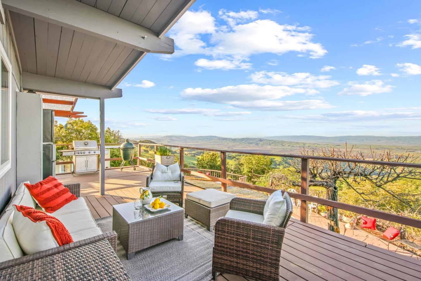 Detail Gallery Image 35 of 38 For 440 Hillside Rd, San Juan Bautista,  CA 95045 - 5 Beds | 3 Baths