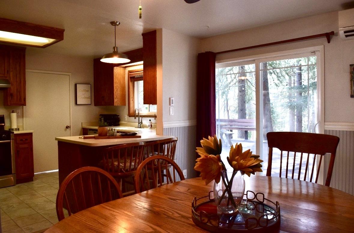 Detail Gallery Image 12 of 35 For 18727 Broadhurst Dr, Twain Harte,  CA 95383 - 3 Beds | 2 Baths