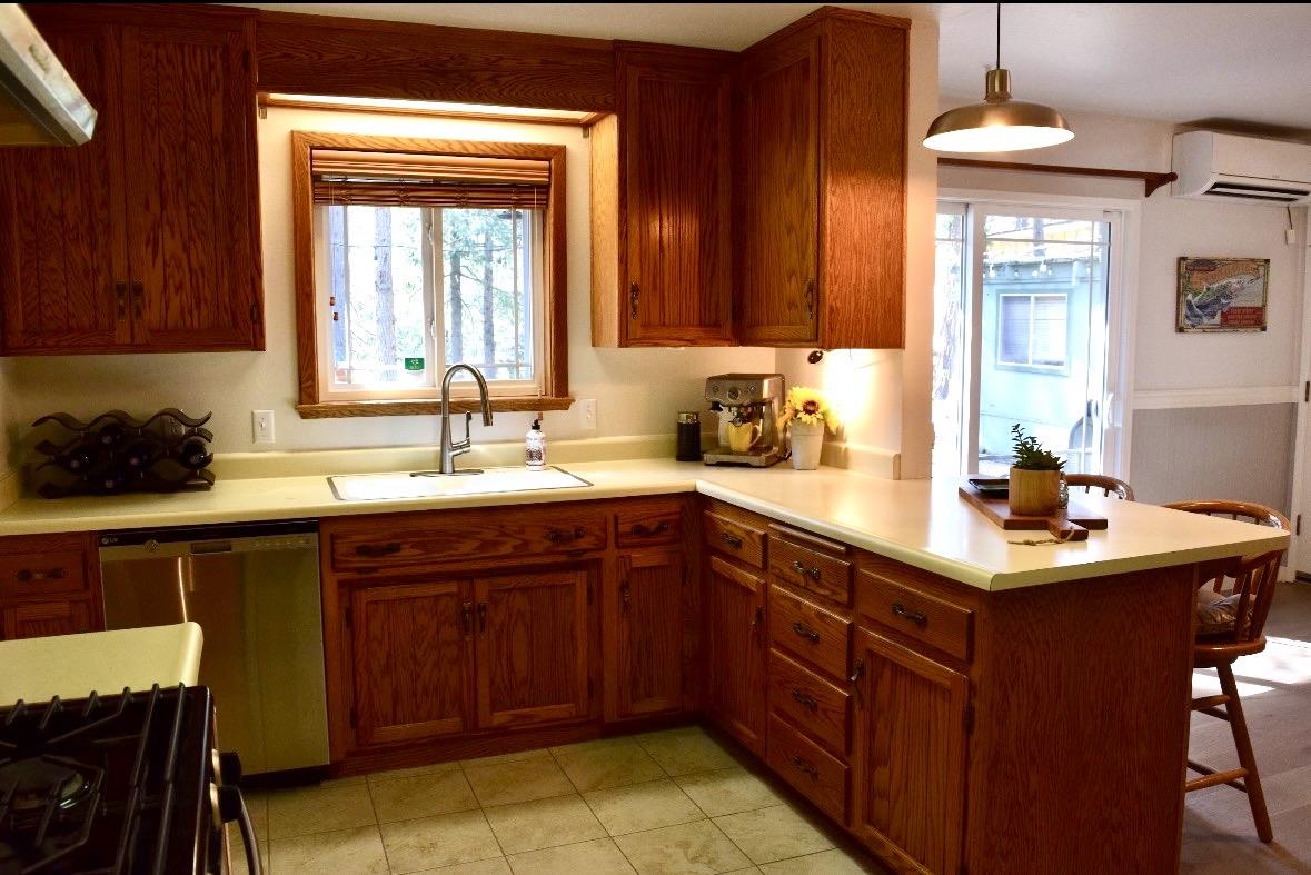 Detail Gallery Image 7 of 35 For 18727 Broadhurst Dr, Twain Harte,  CA 95383 - 3 Beds | 2 Baths