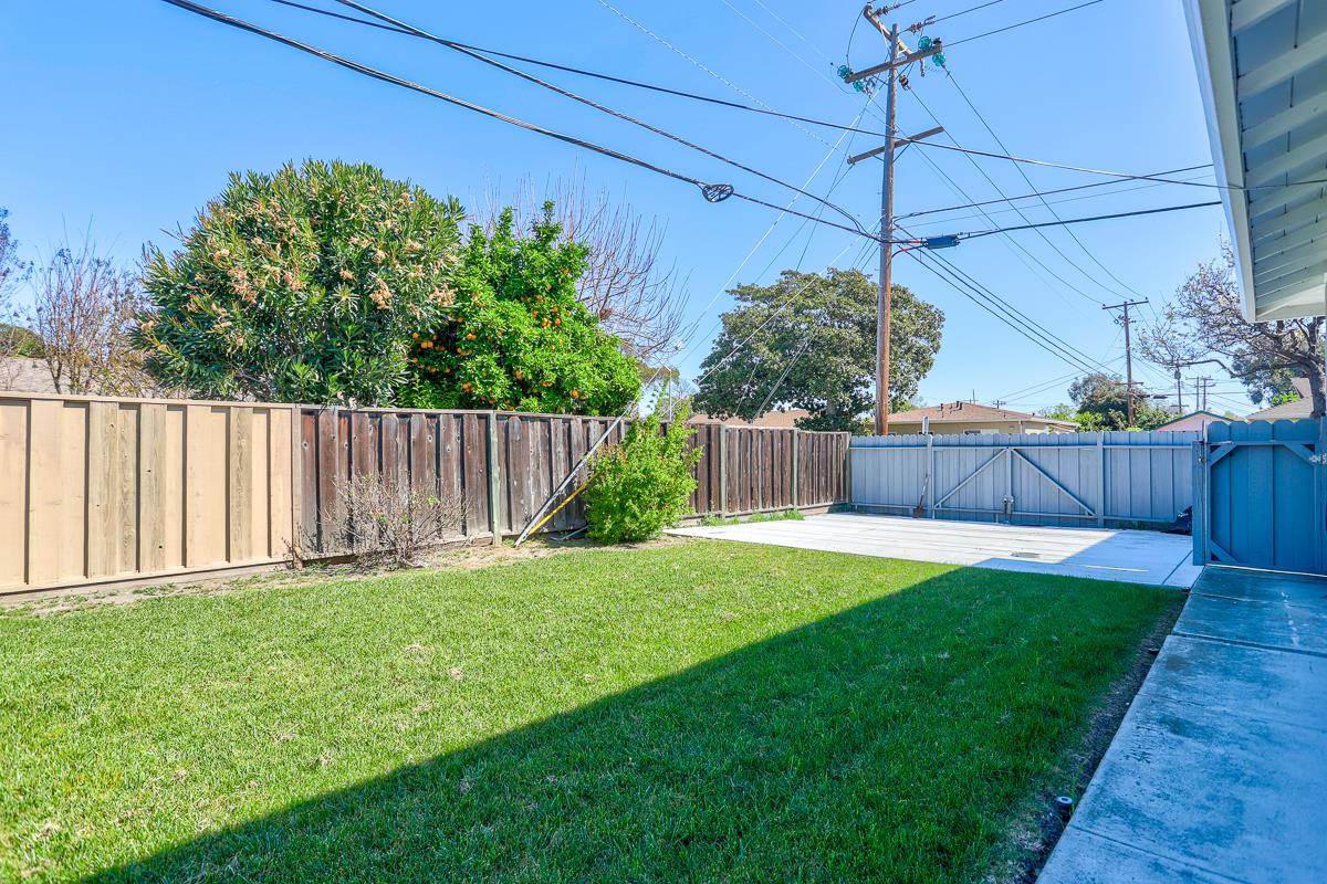 Detail Gallery Image 10 of 11 For 2420 Fordham Dr, Santa Clara,  CA 95051 - 3 Beds | 2 Baths