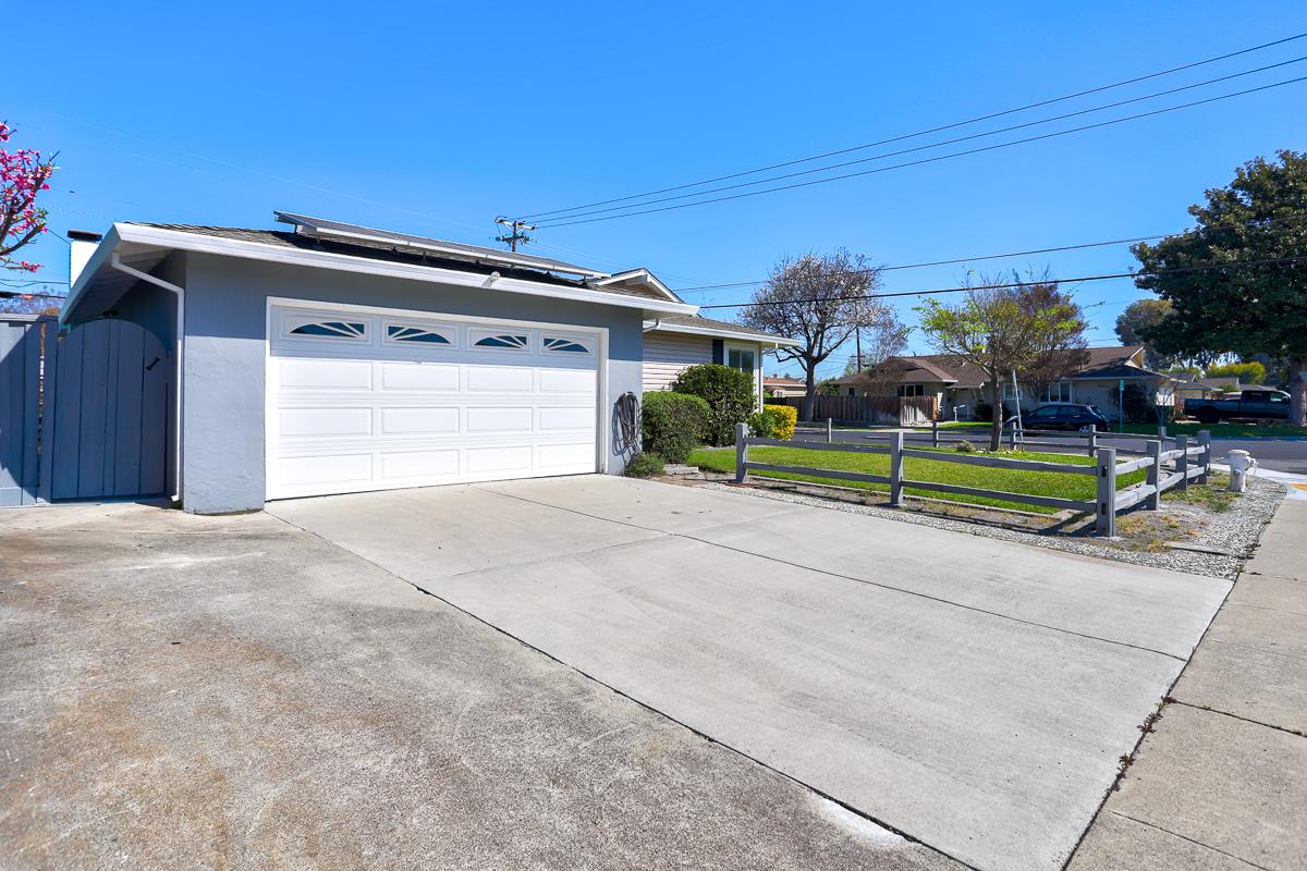 Detail Gallery Image 4 of 11 For 2420 Fordham Dr, Santa Clara,  CA 95051 - 3 Beds | 2 Baths