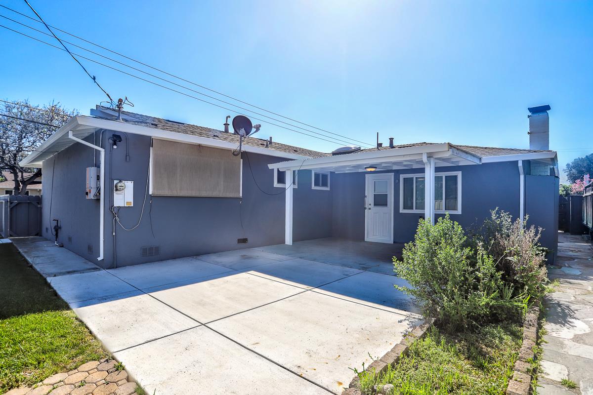 Detail Gallery Image 7 of 11 For 2420 Fordham Dr, Santa Clara,  CA 95051 - 3 Beds | 2 Baths