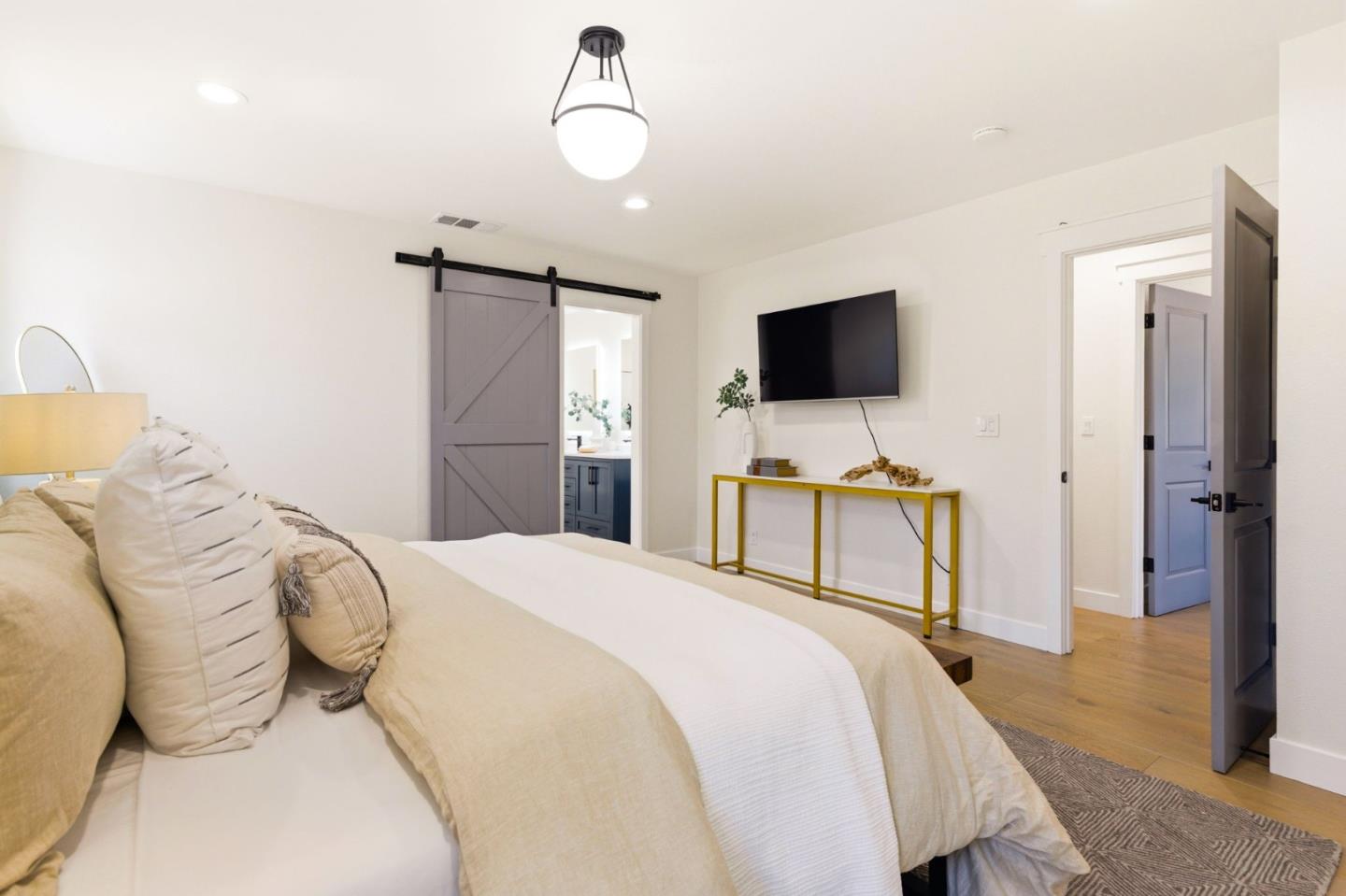 Detail Gallery Image 17 of 33 For 786 San Miguel Ave, Sunnyvale,  CA 94085 - 4 Beds | 3 Baths