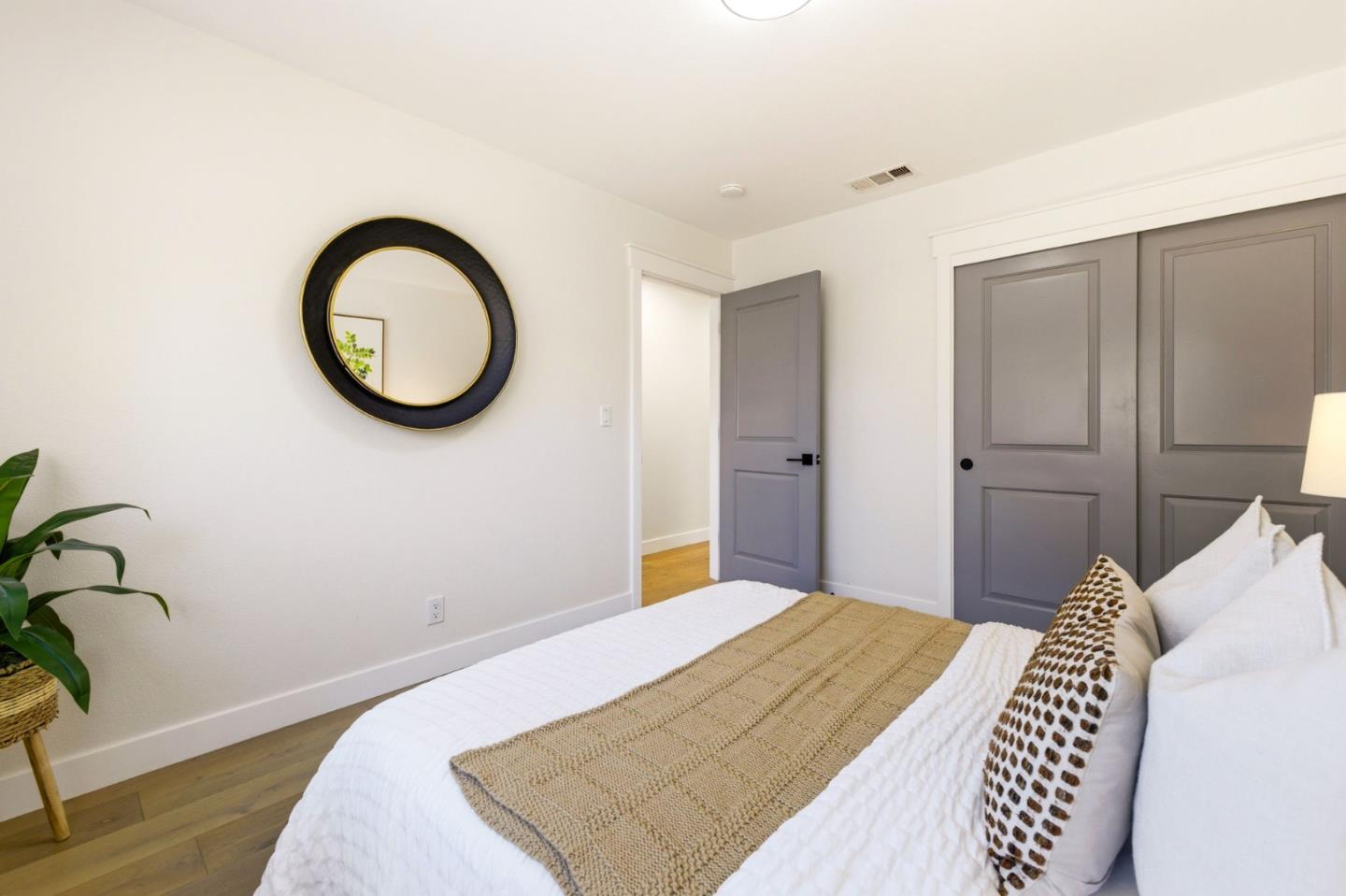 Detail Gallery Image 26 of 33 For 786 San Miguel Ave, Sunnyvale,  CA 94085 - 4 Beds | 3 Baths