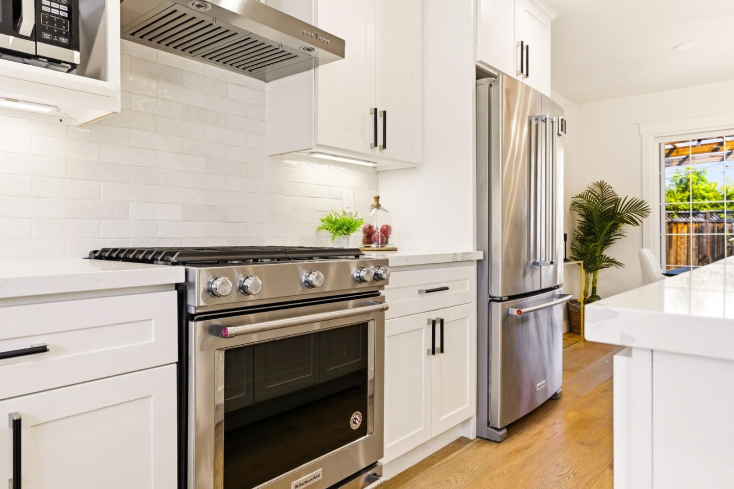 Detail Gallery Image 9 of 33 For 786 San Miguel Ave, Sunnyvale,  CA 94085 - 4 Beds | 3 Baths