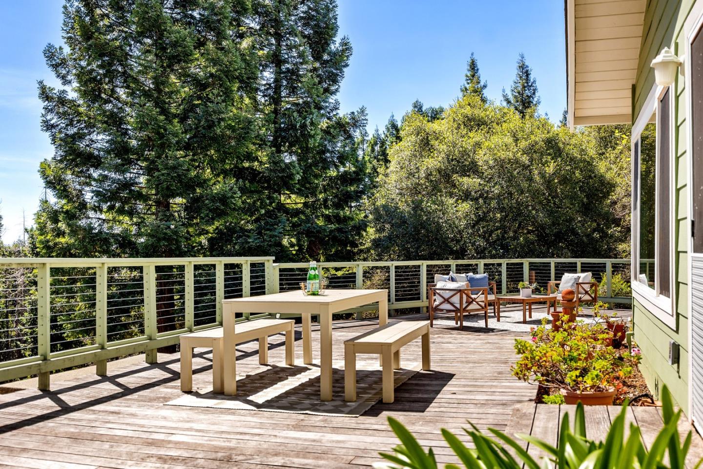 Detail Gallery Image 10 of 52 For 150 Mcgivern Way, Santa Cruz,  CA 95060 - 6 Beds | 3/1 Baths