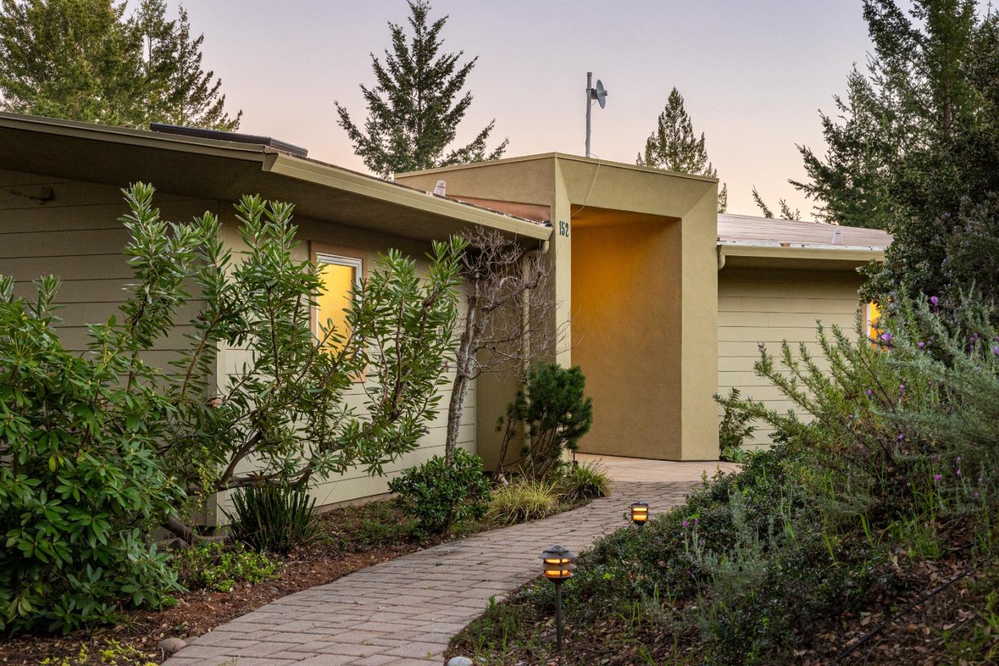 Detail Gallery Image 37 of 52 For 150 Mcgivern Way, Santa Cruz,  CA 95060 - 6 Beds | 3/1 Baths