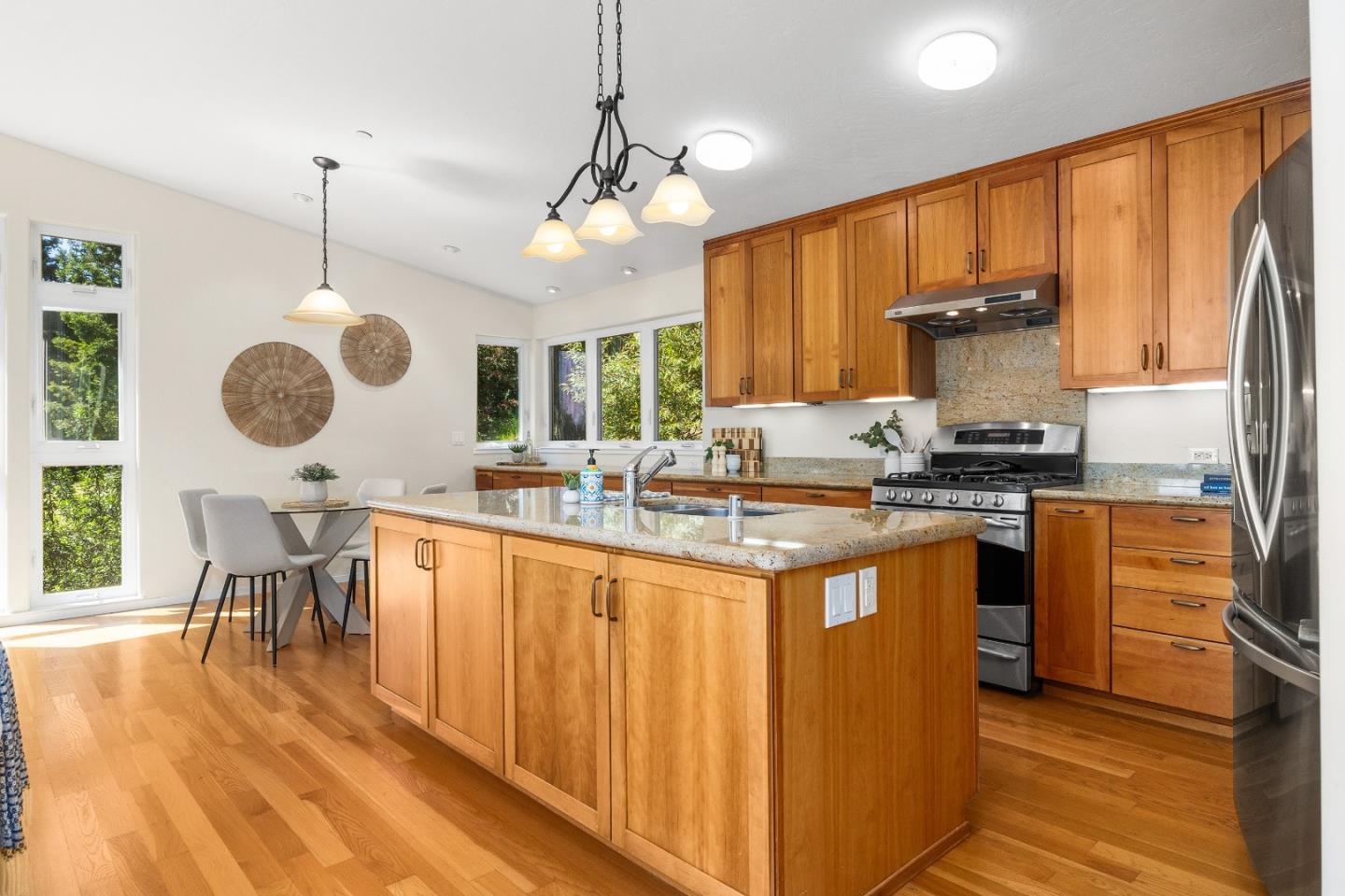 Detail Gallery Image 43 of 52 For 150 Mcgivern Way, Santa Cruz,  CA 95060 - 6 Beds | 3/1 Baths