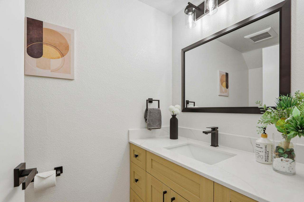 Detail Gallery Image 9 of 43 For 4732 Clear River Ct, San Jose,  CA 95136 - 3 Beds | 2/1 Baths