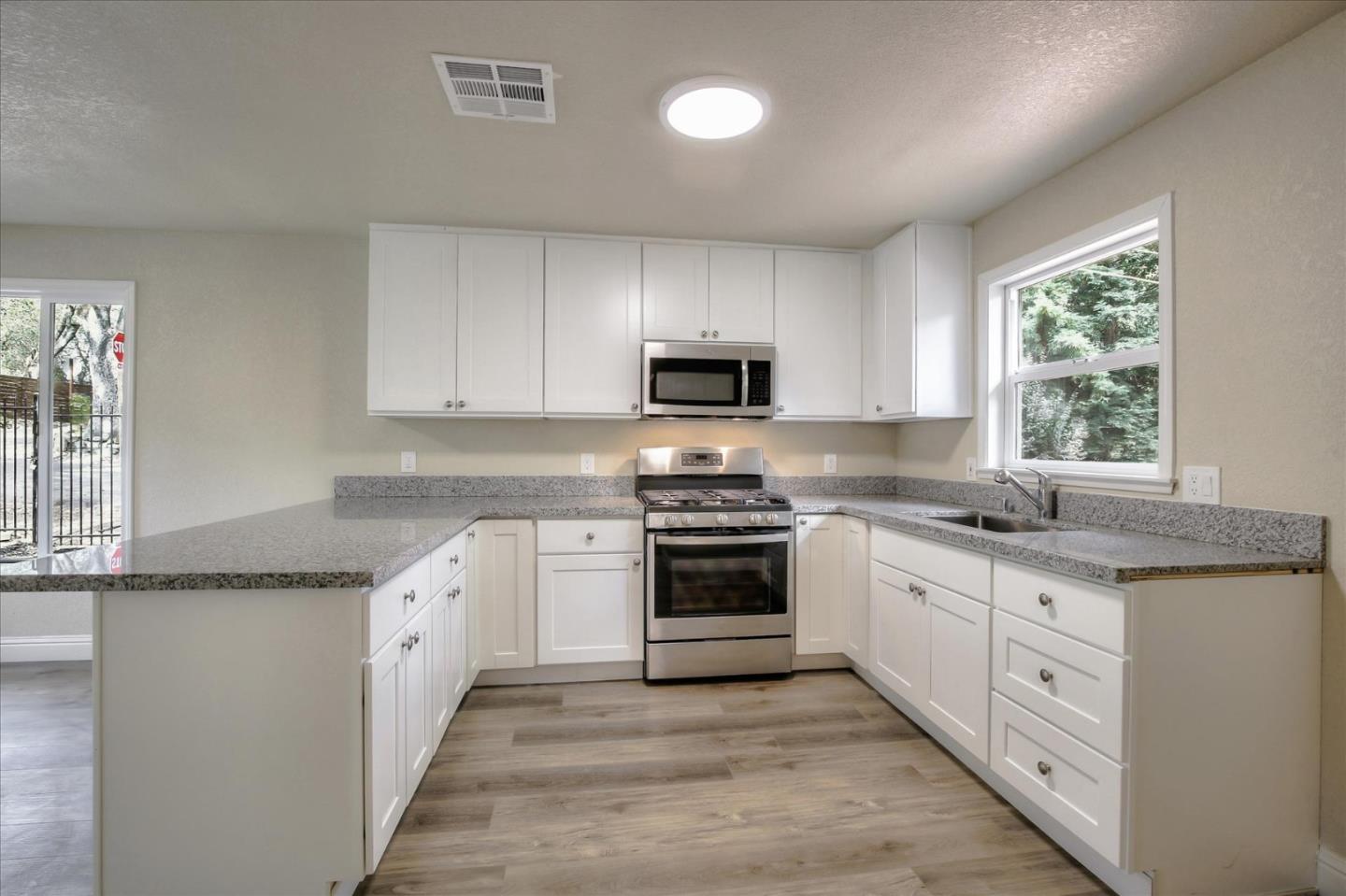 Detail Gallery Image 10 of 47 For 8044 Sacramento St, Fair Oaks,  CA 95628 - – Beds | – Baths