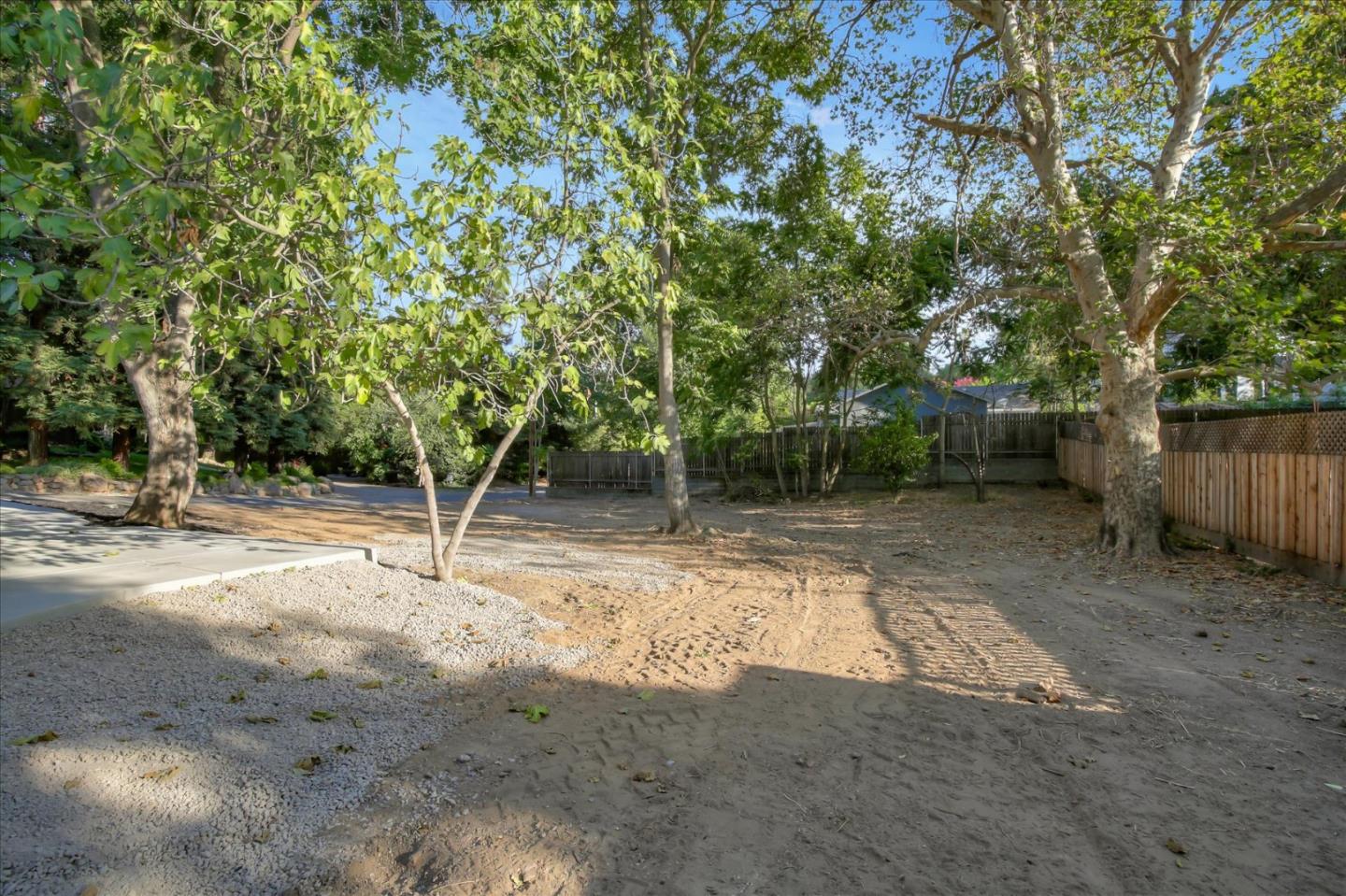 Detail Gallery Image 4 of 27 For 4210 Watkins Dr, Fair Oaks,  CA 95628 - – Beds | – Baths