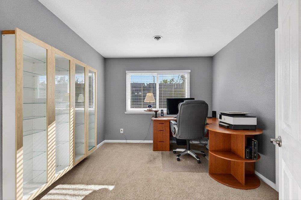 Detail Gallery Image 8 of 19 For 711 Clearview Dr, Hollister,  CA 95023 - 3 Beds | 2 Baths