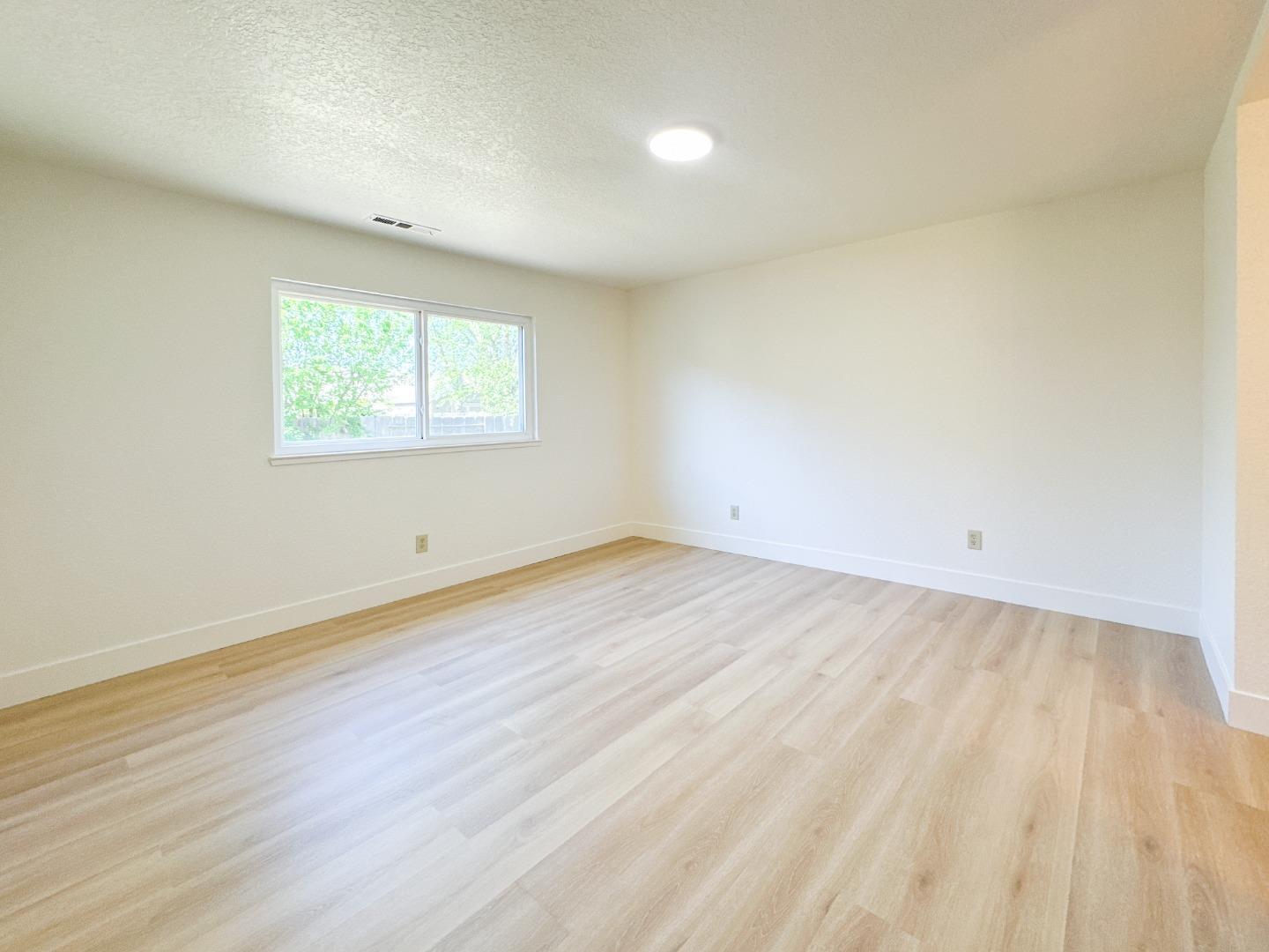 Detail Gallery Image 16 of 25 For 1465 W Tuolumne Rd, Turlock,  CA 95382 - 3 Beds | 2 Baths