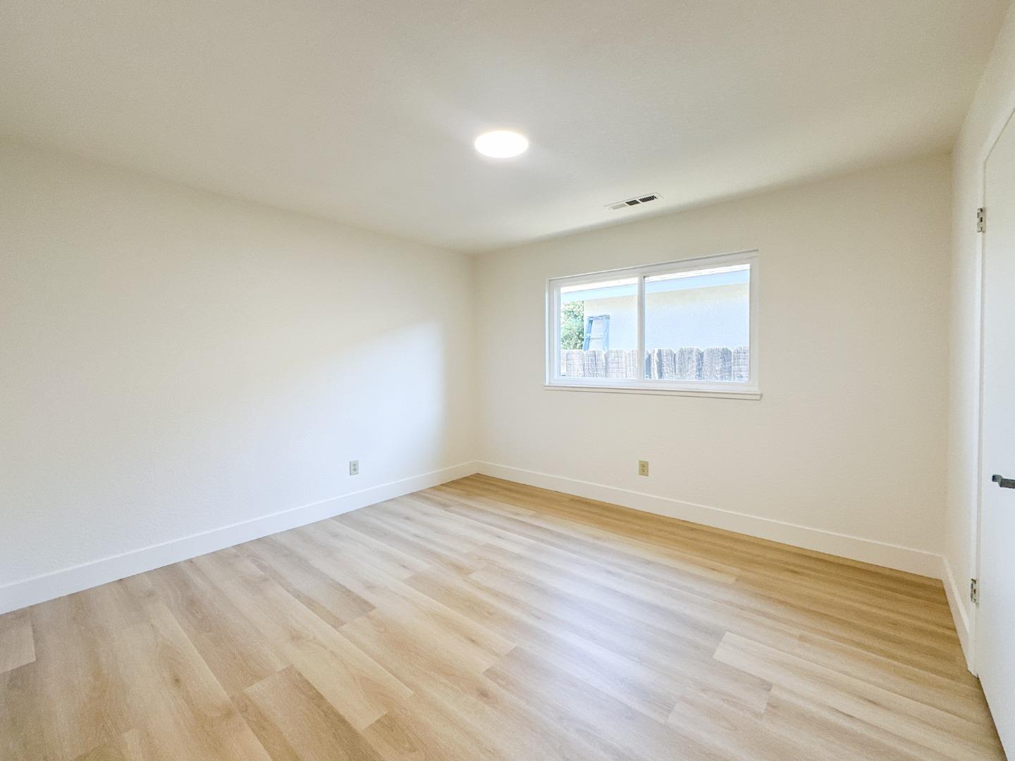 Detail Gallery Image 17 of 25 For 1465 W Tuolumne Rd, Turlock,  CA 95382 - 3 Beds | 2 Baths