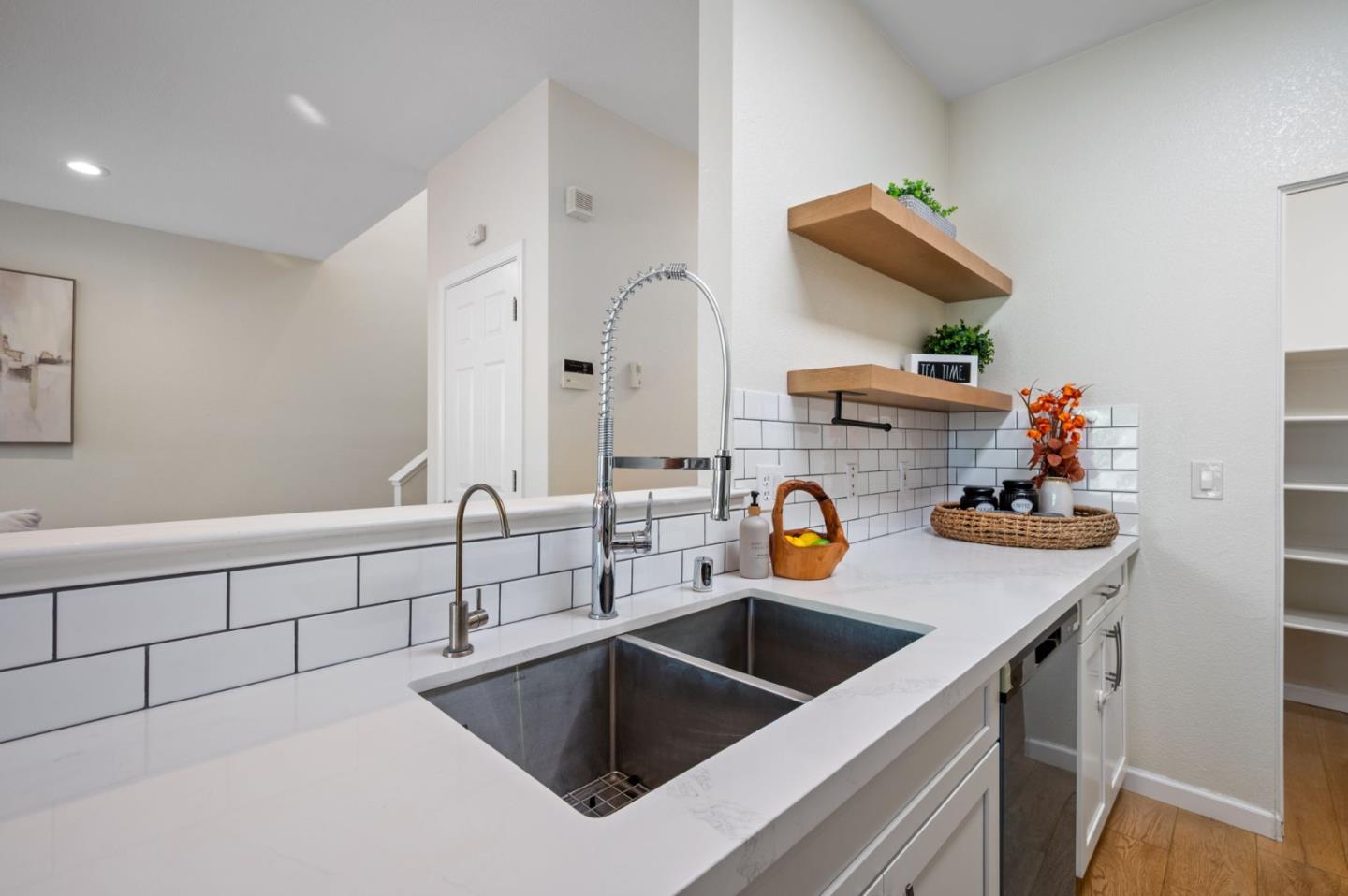 Photo #10: ML82039085 Listing: Photo #10