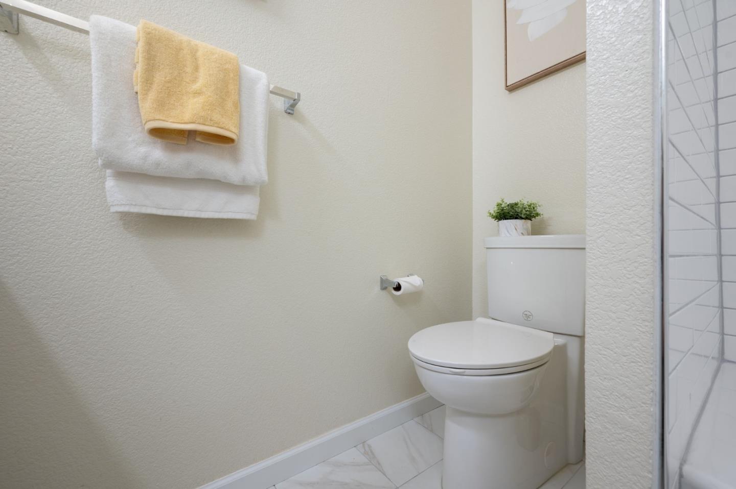 Photo #25: ML82039085 Listing: Photo #25