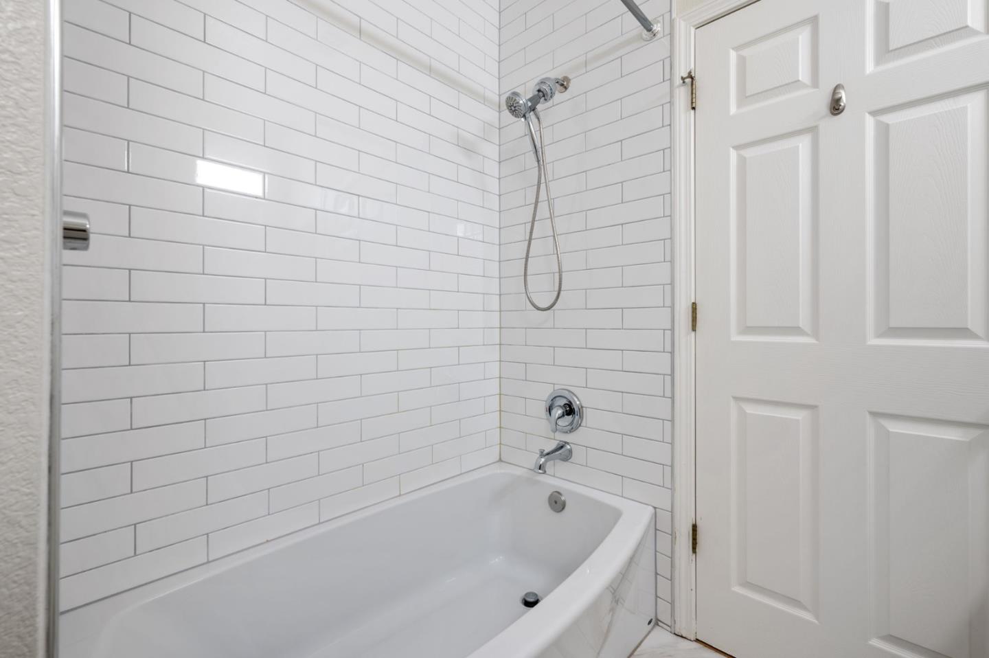 Photo #27: ML82039085 Listing: Photo #27