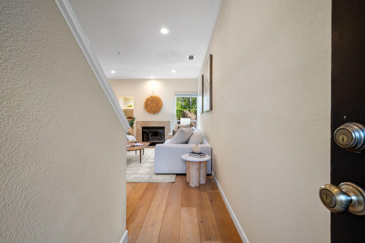 Photo #3: ML82039085 Listing: Photo #3