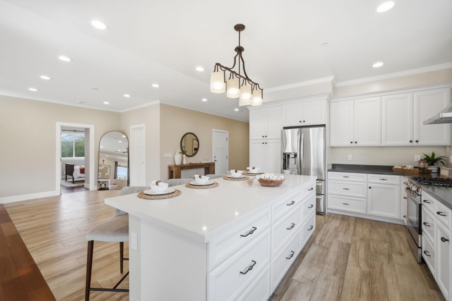 Detail Gallery Image 12 of 40 For 224 Eureka Ct, Sunnyvale,  CA 94085 - 4 Beds | 3/1 Baths