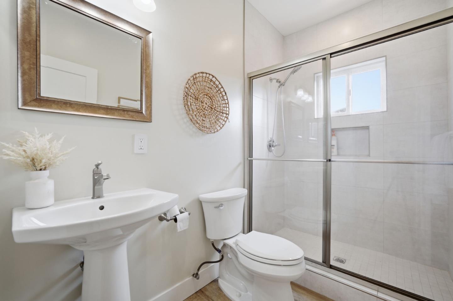 Detail Gallery Image 5 of 40 For 224 Eureka Ct, Sunnyvale,  CA 94085 - 4 Beds | 3/1 Baths