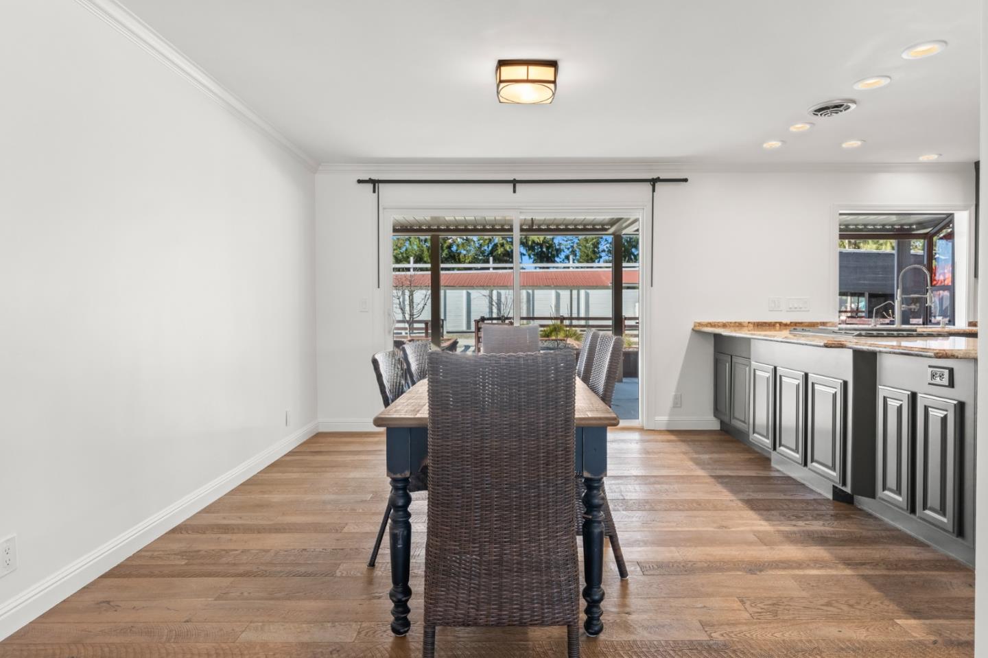 Detail Gallery Image 8 of 55 For 1515 Dias Dr, San Martin,  CA 95046 - 3 Beds | 2 Baths