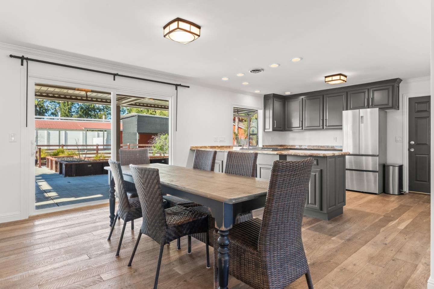 Detail Gallery Image 9 of 55 For 1515 Dias Dr, San Martin,  CA 95046 - 3 Beds | 2 Baths