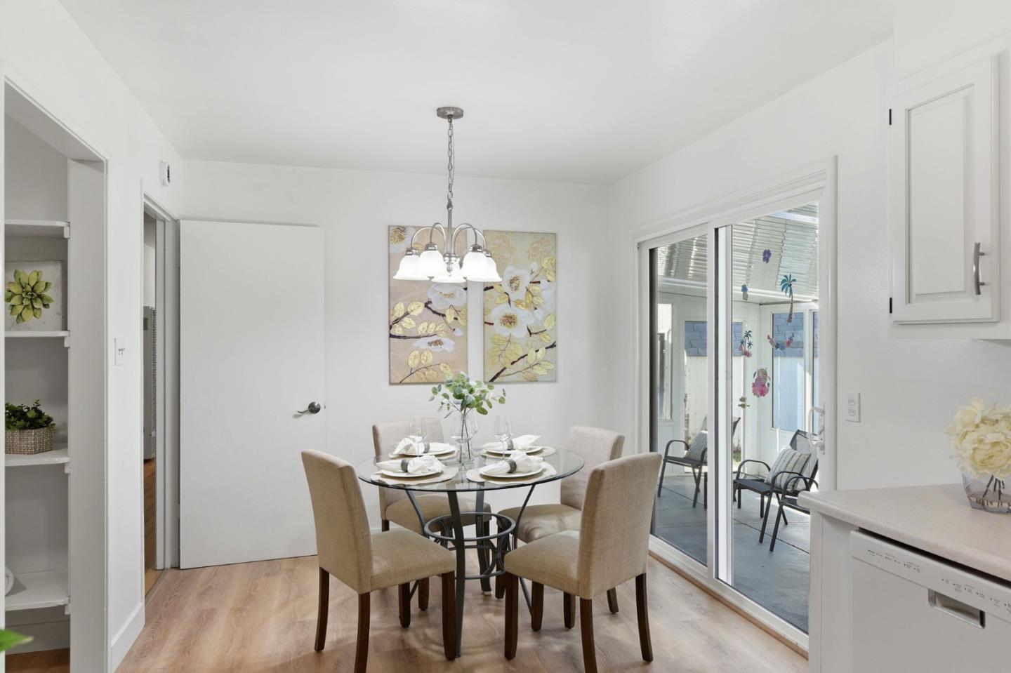 Detail Gallery Image 10 of 22 For 1075 Plymouth Dr, Sunnyvale,  CA 94087 - 3 Beds | 2 Baths