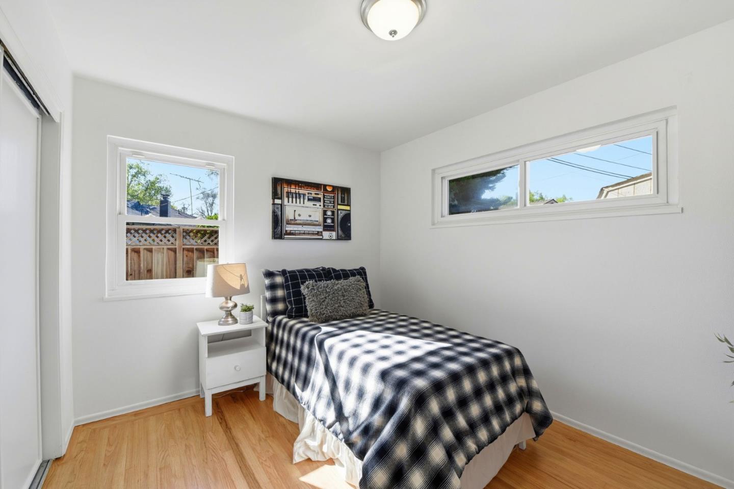 Detail Gallery Image 12 of 22 For 1075 Plymouth Dr, Sunnyvale,  CA 94087 - 3 Beds | 2 Baths