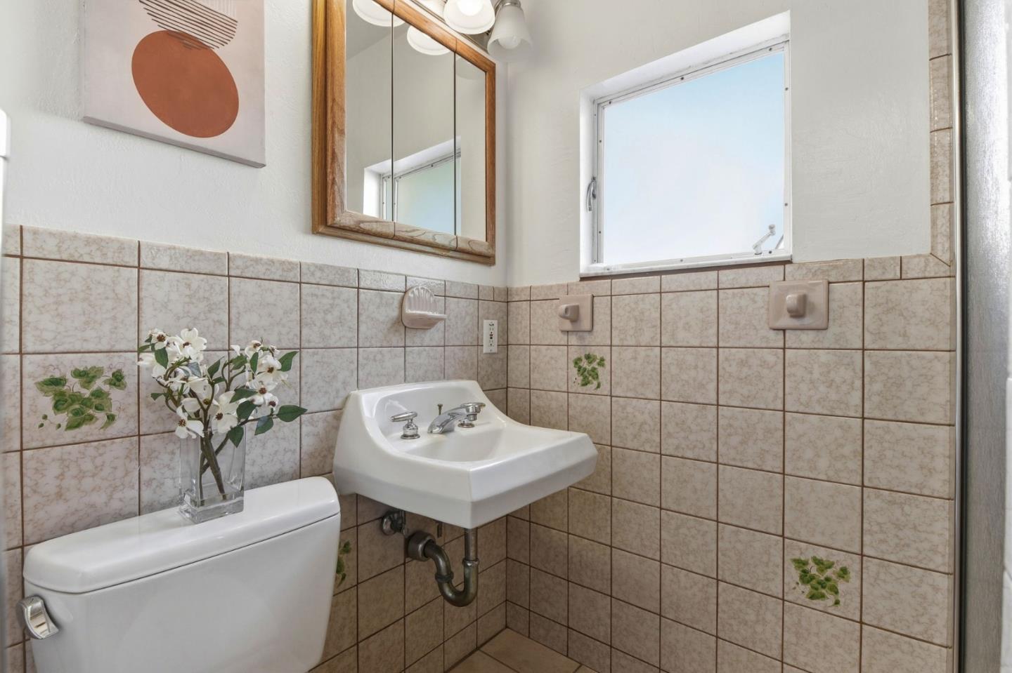 Detail Gallery Image 16 of 22 For 1075 Plymouth Dr, Sunnyvale,  CA 94087 - 3 Beds | 2 Baths