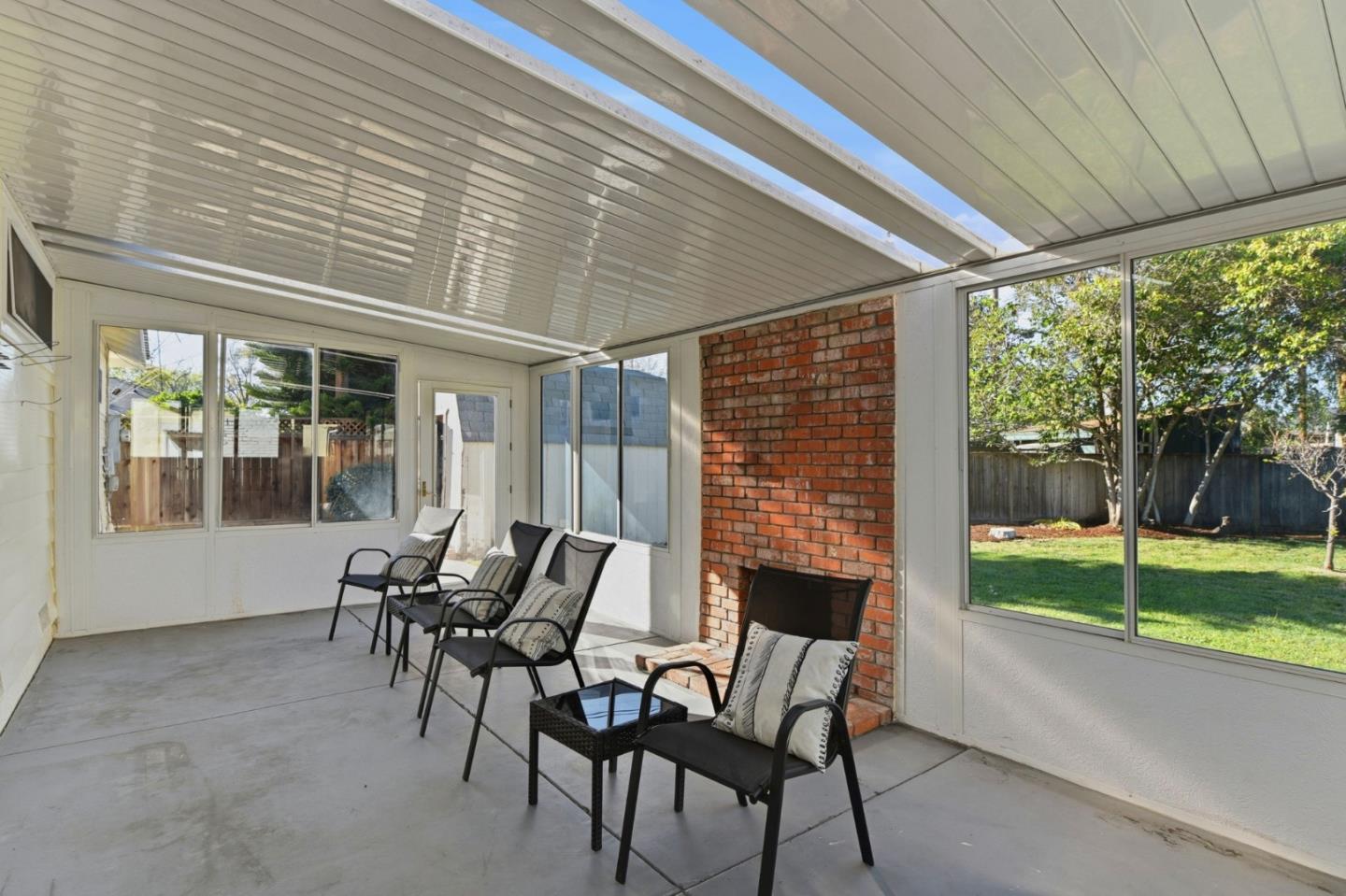 Detail Gallery Image 18 of 22 For 1075 Plymouth Dr, Sunnyvale,  CA 94087 - 3 Beds | 2 Baths