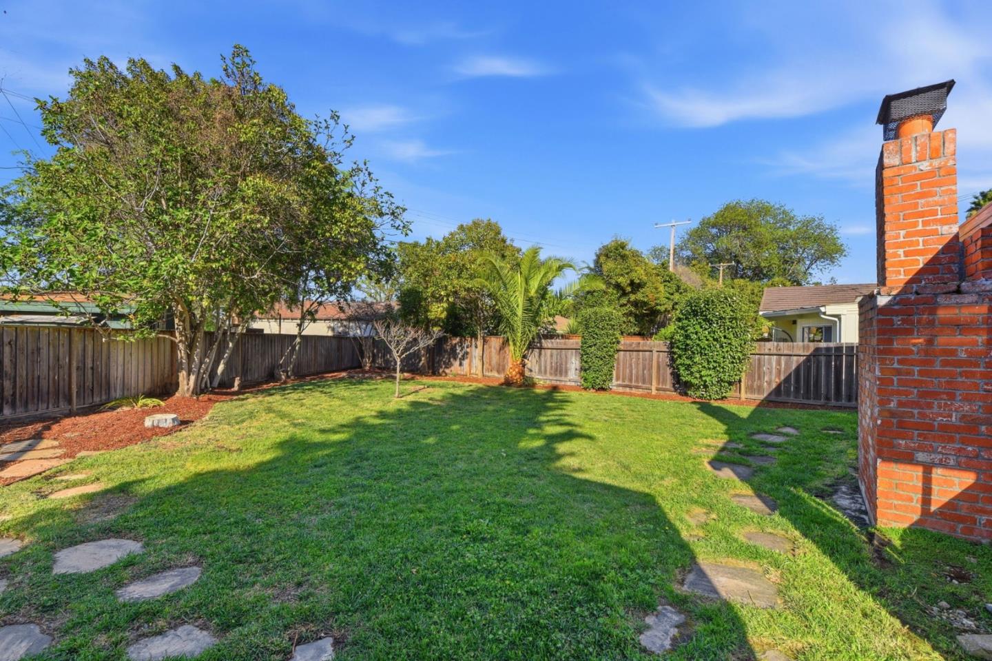 Detail Gallery Image 20 of 22 For 1075 Plymouth Dr, Sunnyvale,  CA 94087 - 3 Beds | 2 Baths