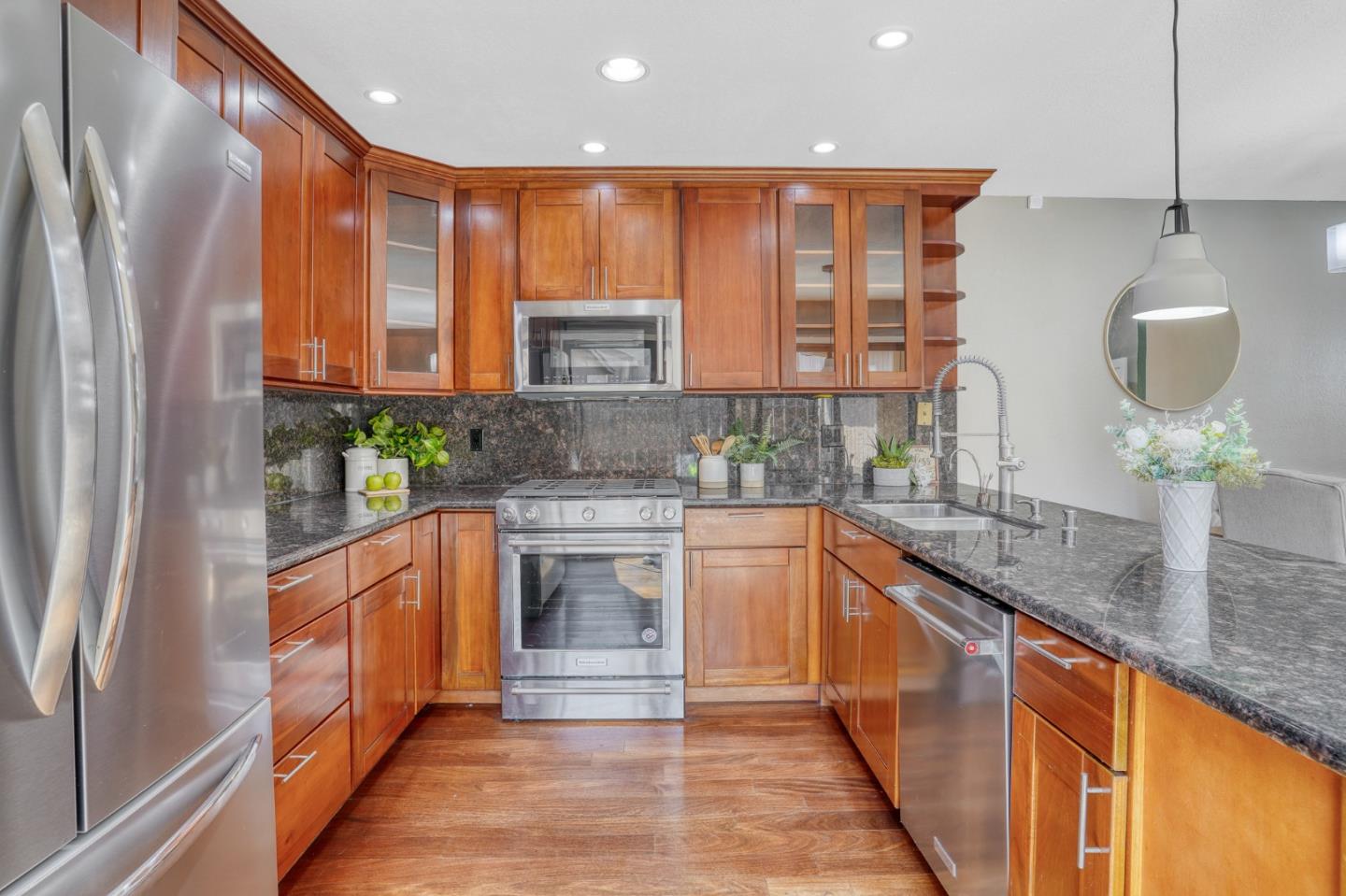 Detail Gallery Image 10 of 42 For 136 Spyglass Hill Rd, San Jose,  CA 95127 - 3 Beds | 2 Baths