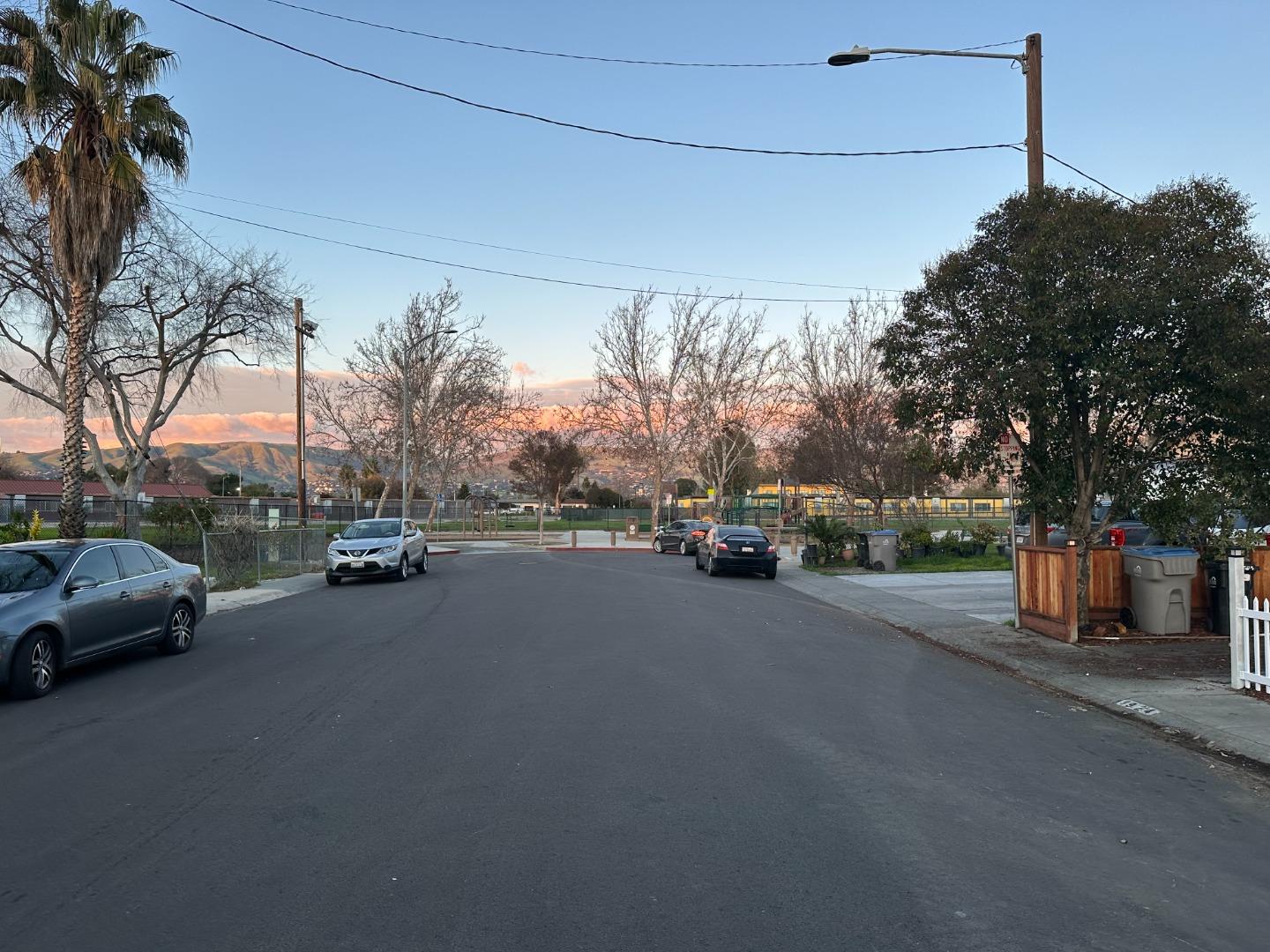 Detail Gallery Image 11 of 36 For 1924 Vollmer Way, San Jose,  CA 95116 - 3 Beds | 2 Baths