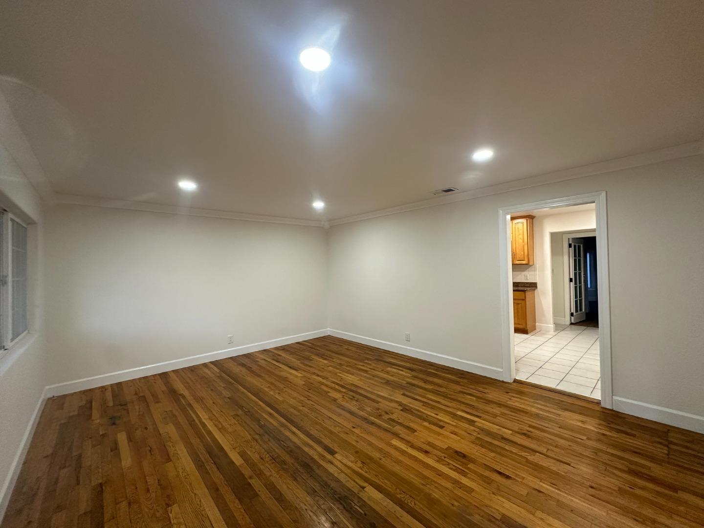 Detail Gallery Image 15 of 36 For 1924 Vollmer Way, San Jose,  CA 95116 - 3 Beds | 2 Baths