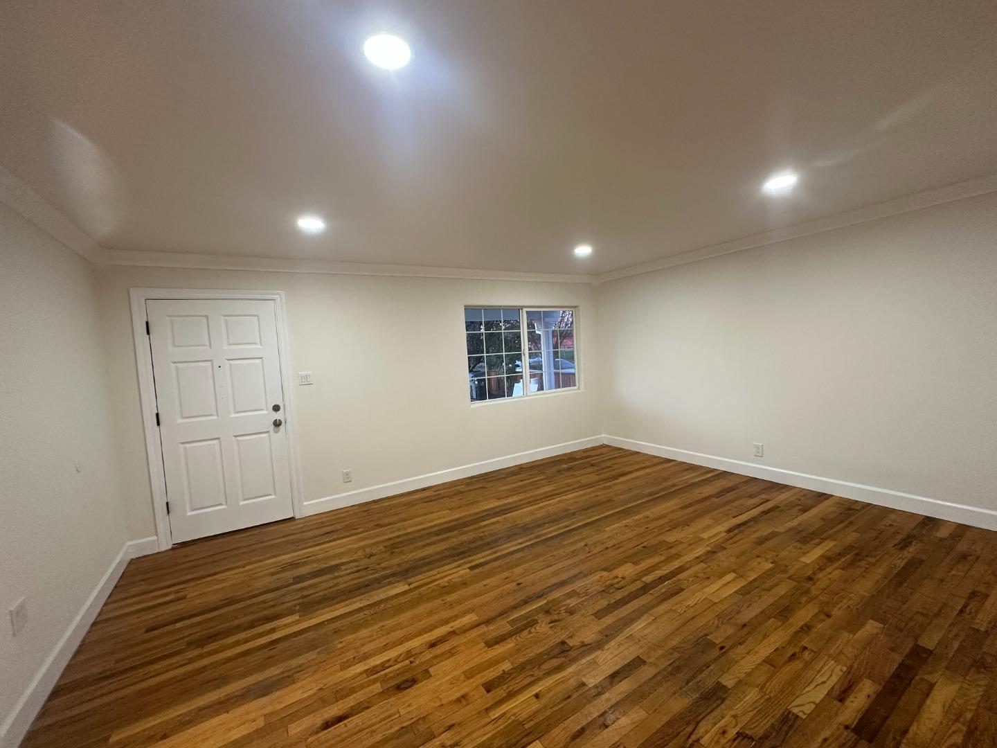 Detail Gallery Image 16 of 36 For 1924 Vollmer Way, San Jose,  CA 95116 - 3 Beds | 2 Baths