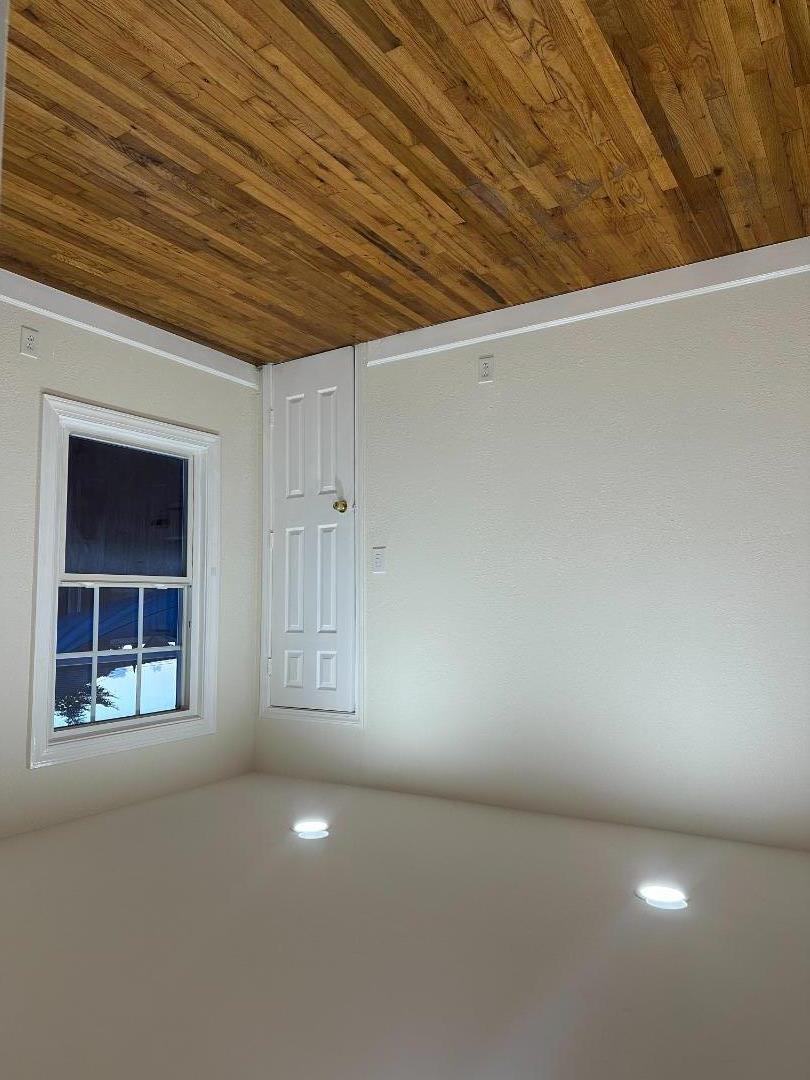 Detail Gallery Image 34 of 36 For 1924 Vollmer Way, San Jose,  CA 95116 - 3 Beds | 2 Baths