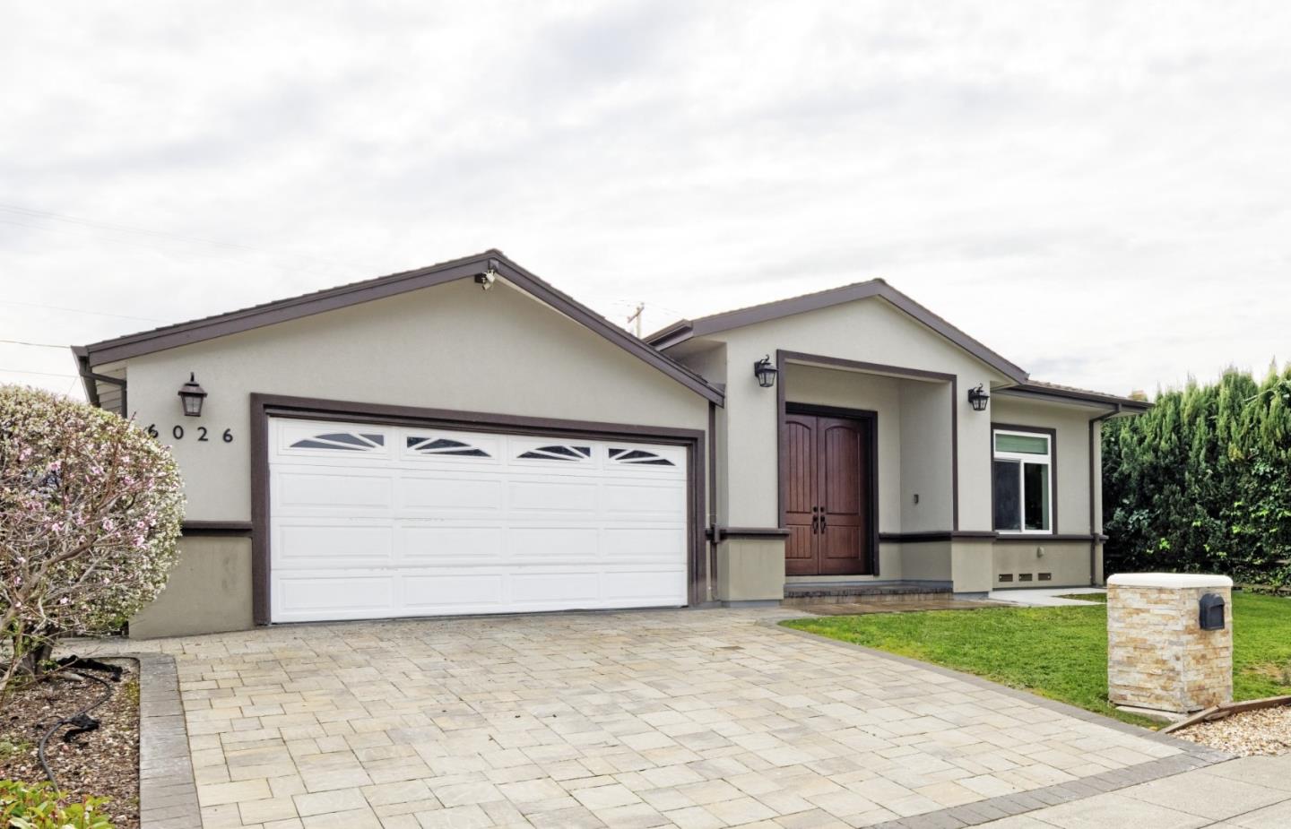 Front Image Thumbnail for ML82039092