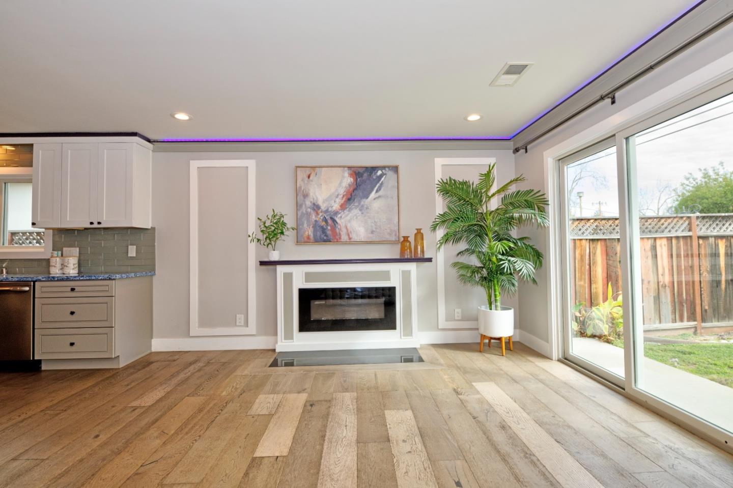 Detail Gallery Image 11 of 49 For 6026 Dial Way, San Jose,  CA 95129 - 4 Beds | 3 Baths