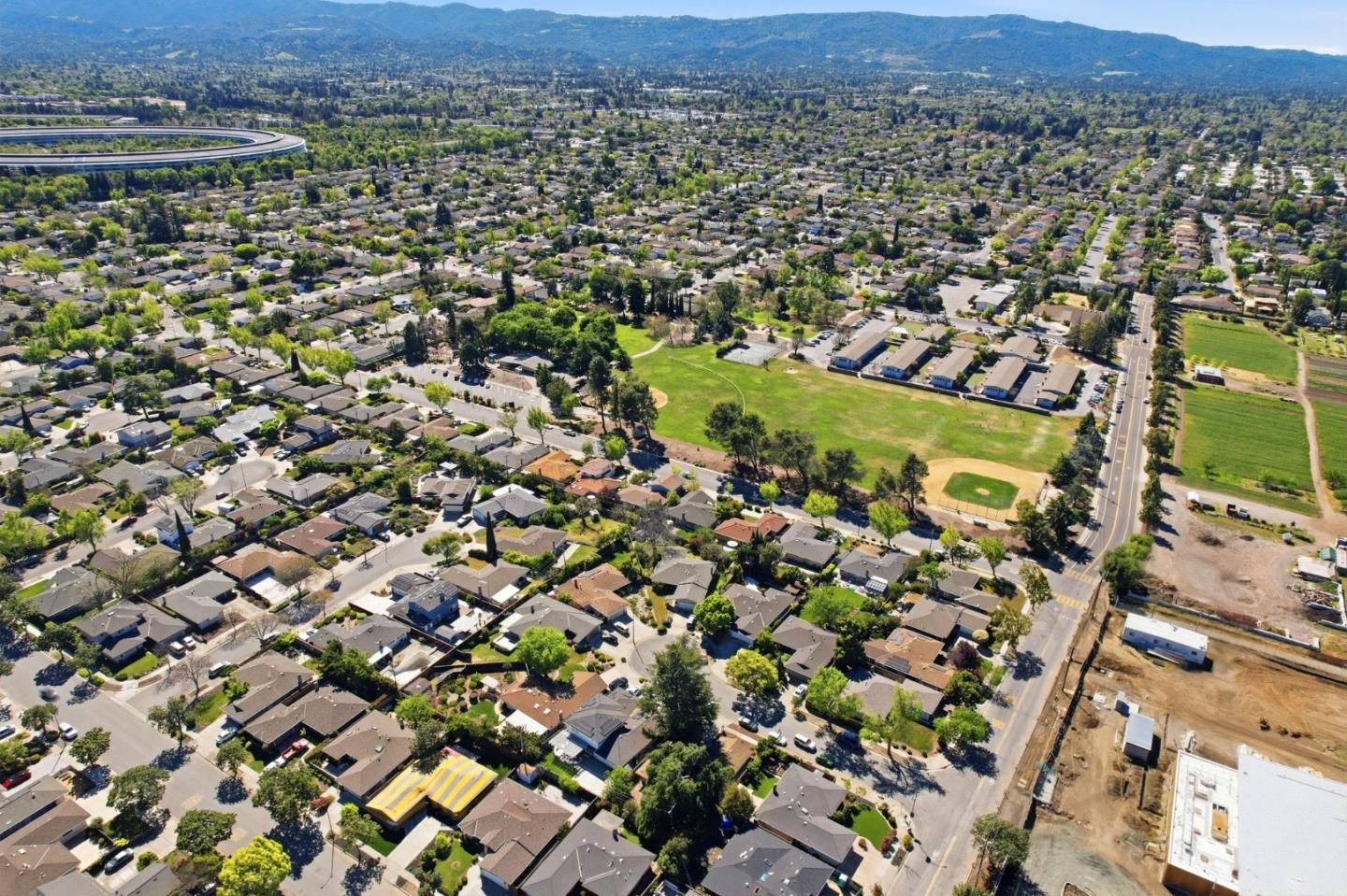 Detail Gallery Image 48 of 49 For 1524 Sandpiper Ct, Sunnyvale,  CA 94087 - 3 Beds | 2 Baths