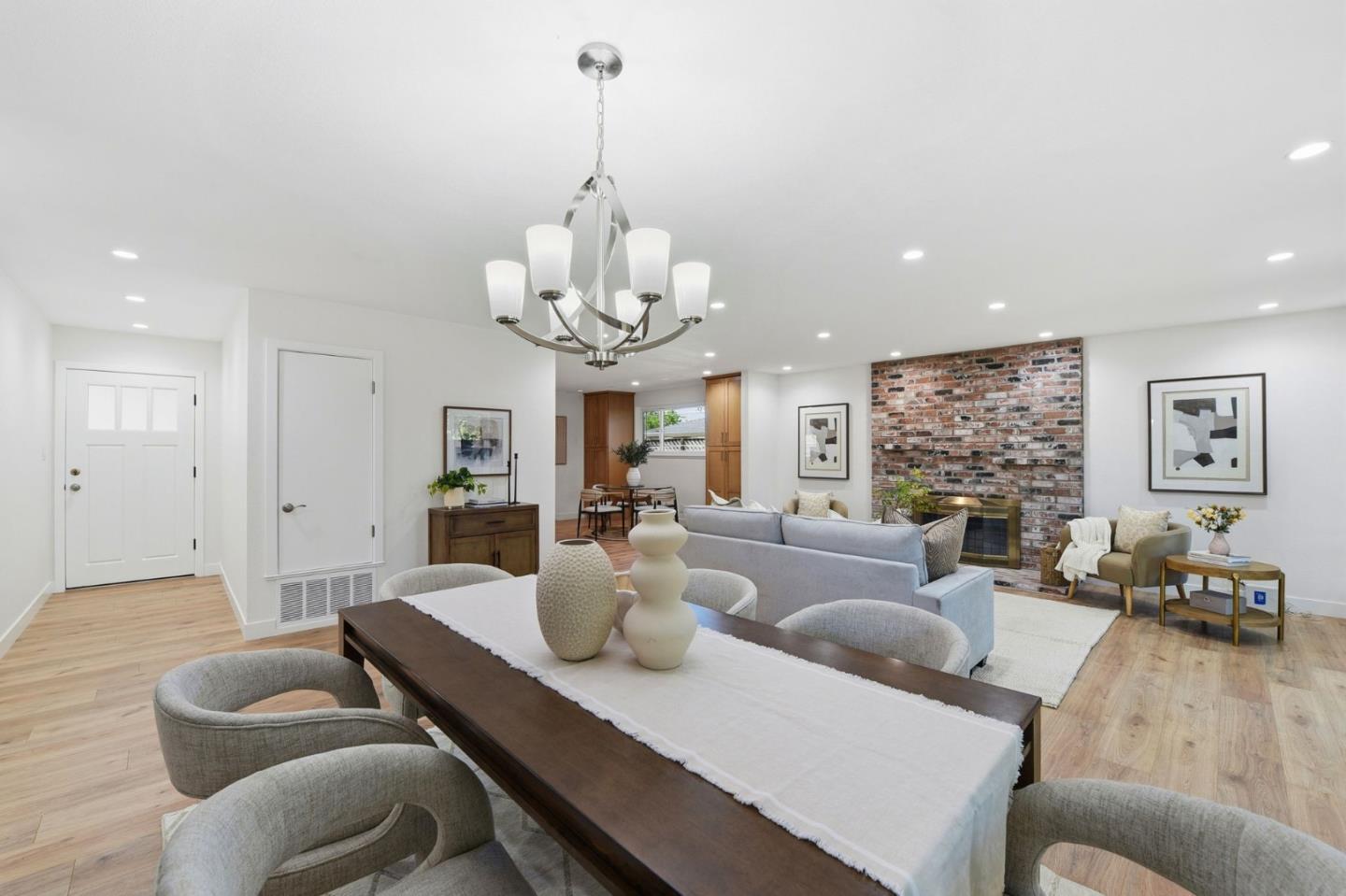 Detail Gallery Image 9 of 49 For 1524 Sandpiper Ct, Sunnyvale,  CA 94087 - 3 Beds | 2 Baths