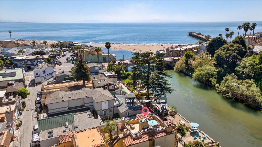 Detail Gallery Image 10 of 47 For 327 Riverview Ave #C,  Capitola,  CA 95010 - 2 Beds | 2 Baths