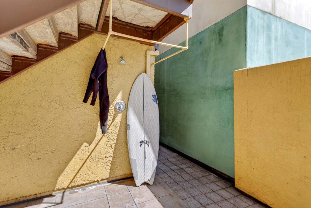 Detail Gallery Image 16 of 47 For 327 Riverview Ave #C,  Capitola,  CA 95010 - 2 Beds | 2 Baths