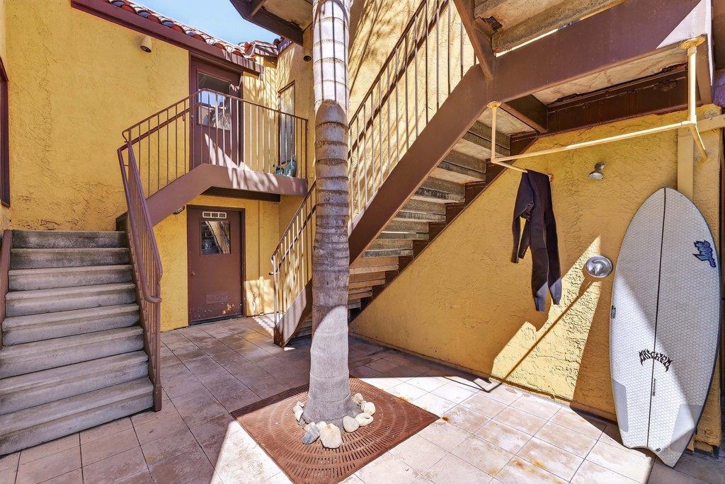 Detail Gallery Image 20 of 47 For 327 Riverview Ave #C,  Capitola,  CA 95010 - 2 Beds | 2 Baths