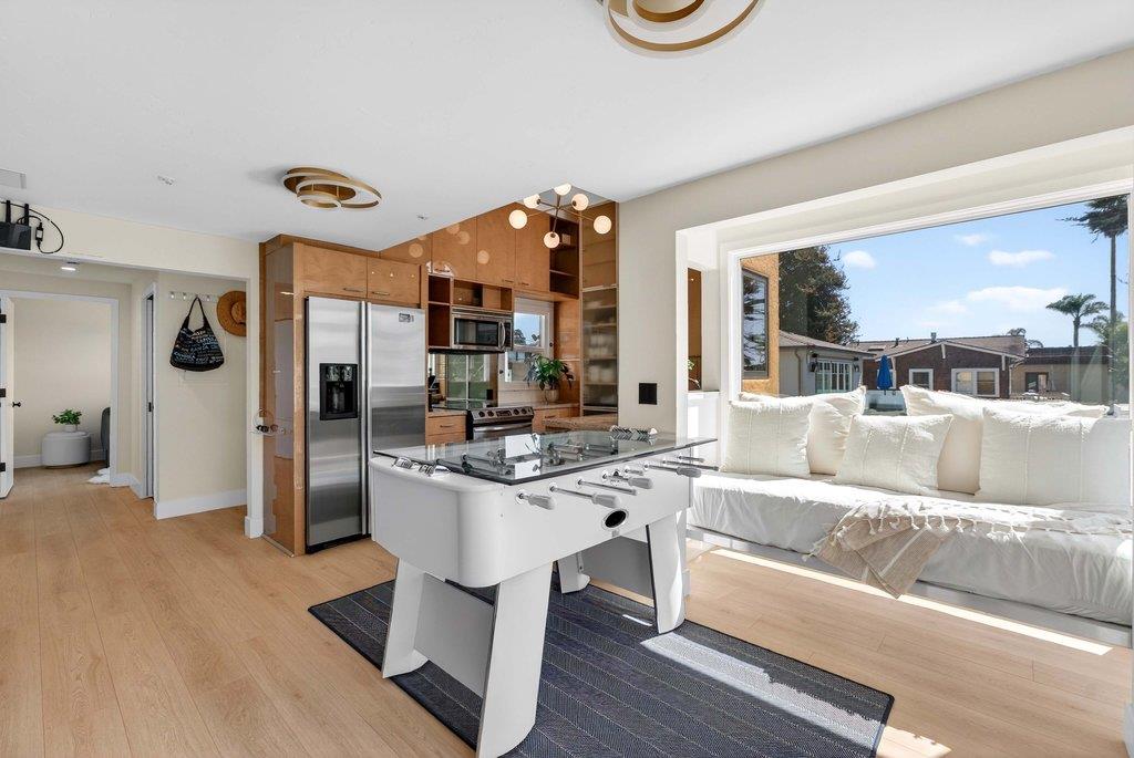 Detail Gallery Image 26 of 47 For 327 Riverview Ave #C,  Capitola,  CA 95010 - 2 Beds | 2 Baths