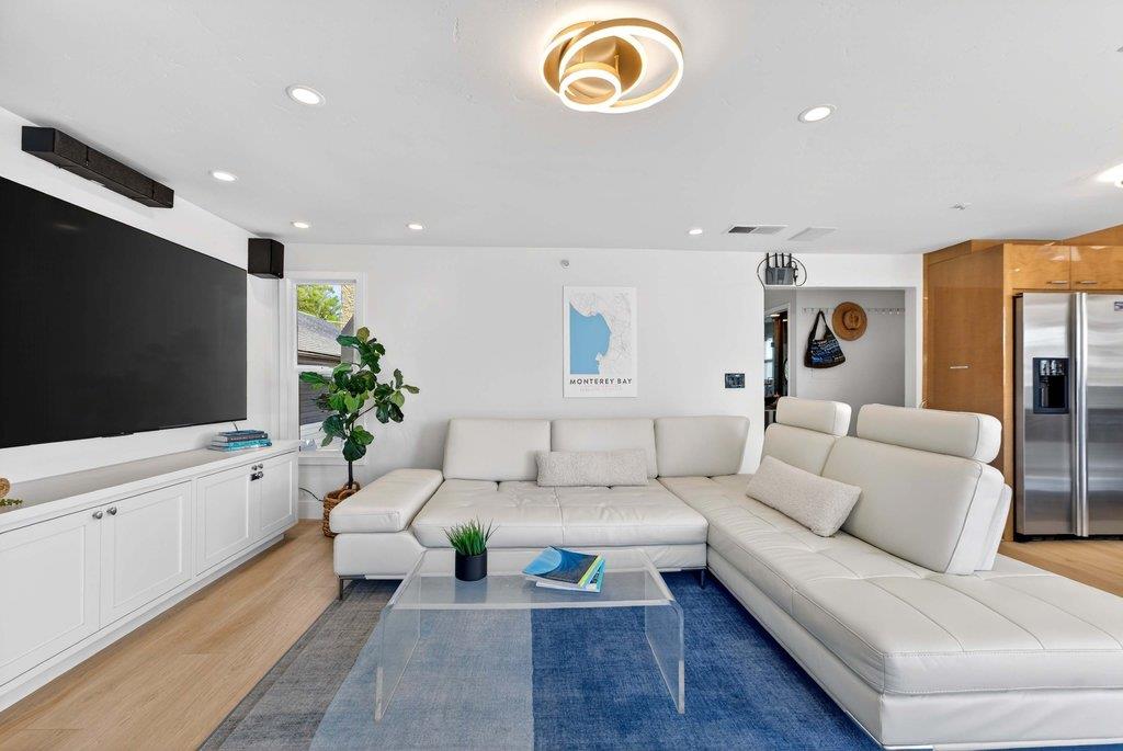 Detail Gallery Image 29 of 47 For 327 Riverview Ave #C,  Capitola,  CA 95010 - 2 Beds | 2 Baths