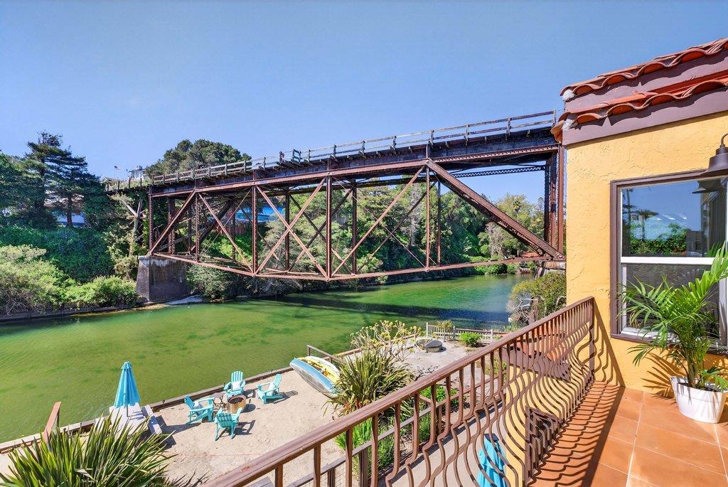 Detail Gallery Image 37 of 47 For 327 Riverview Ave #C,  Capitola,  CA 95010 - 2 Beds | 2 Baths