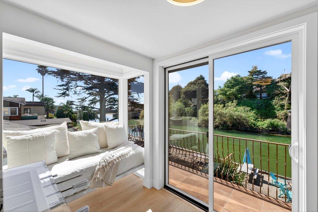 Detail Gallery Image 6 of 47 For 327 Riverview Ave #C,  Capitola,  CA 95010 - 2 Beds | 2 Baths