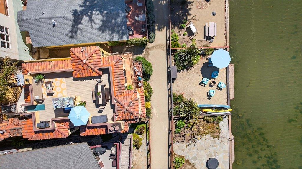 Detail Gallery Image 8 of 47 For 327 Riverview Ave #C,  Capitola,  CA 95010 - 2 Beds | 2 Baths