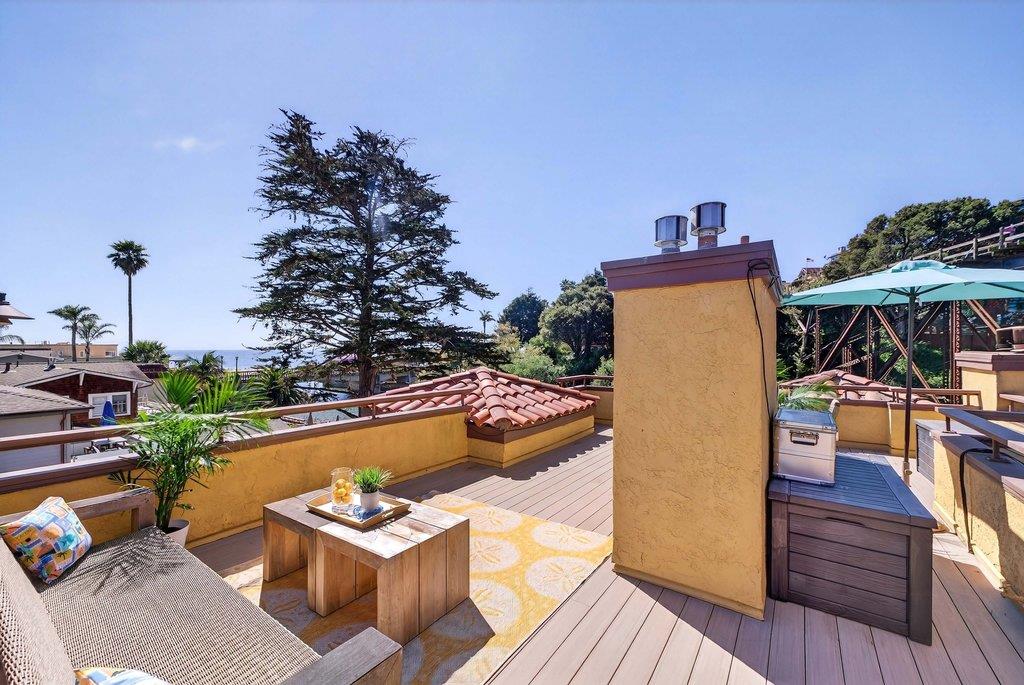 Detail Gallery Image 9 of 47 For 327 Riverview Ave #C,  Capitola,  CA 95010 - 2 Beds | 2 Baths